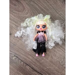 Lol Surprise  Surprise Blonde Billie Fashion Doll 6.5”